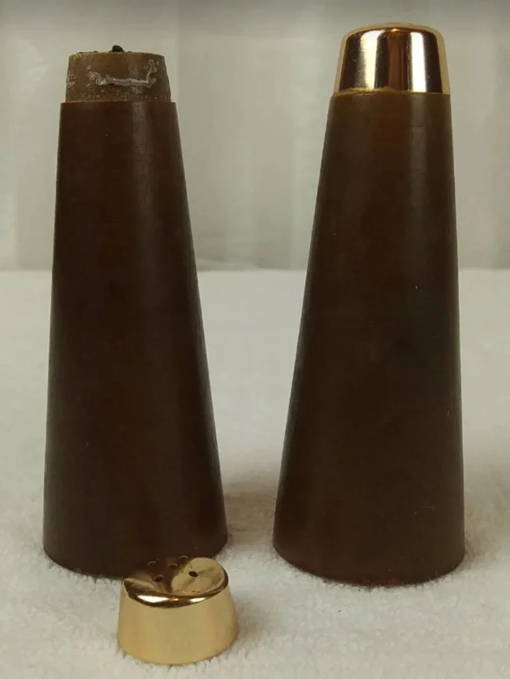 Vintage Mid Century Gold & Wooden Salt Pepper‎ Shakers 4